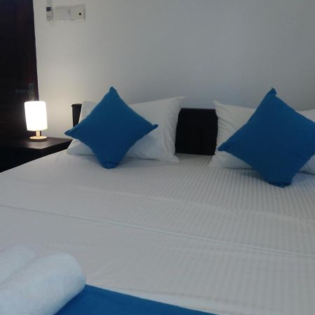 Queens Airport Residence 니곰보 외부 사진